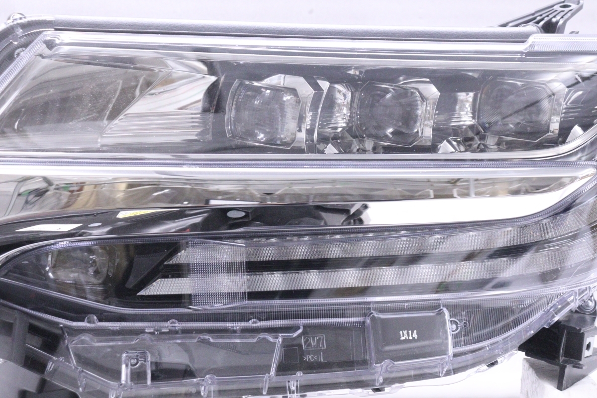 Toyota Alphard AGH30W Facelift LED Headlight Pair image 2
