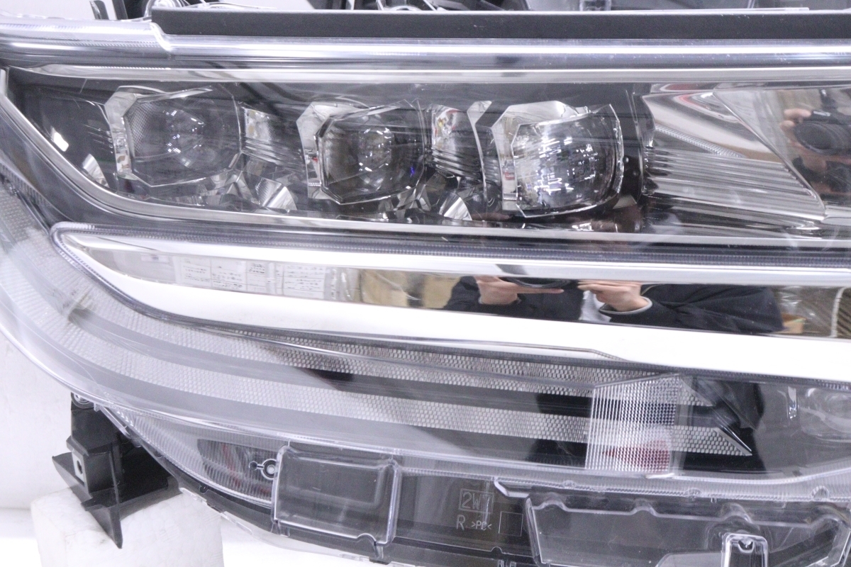Toyota Alphard AGH30W Facelift LED Headlight Pair image 3
