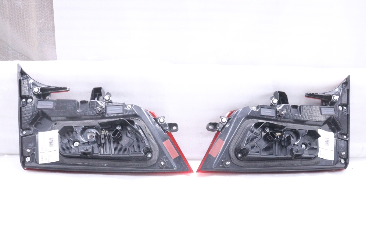 Toyota Alphard GGH30W Facelift LED Tail Light Set image 4