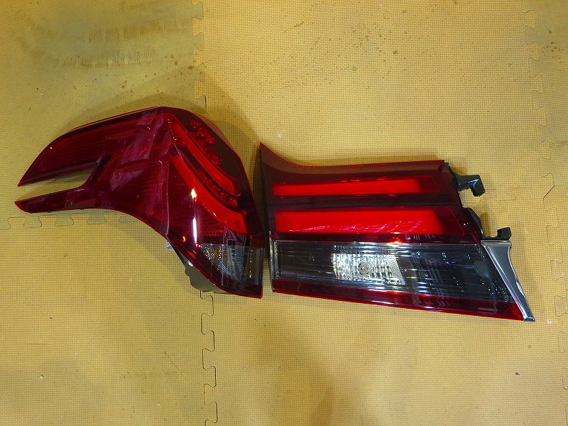 Toyota Alphard AYH30 / AGH30 / GGH30 Pre-Facelift LED Tail Light Set image 2