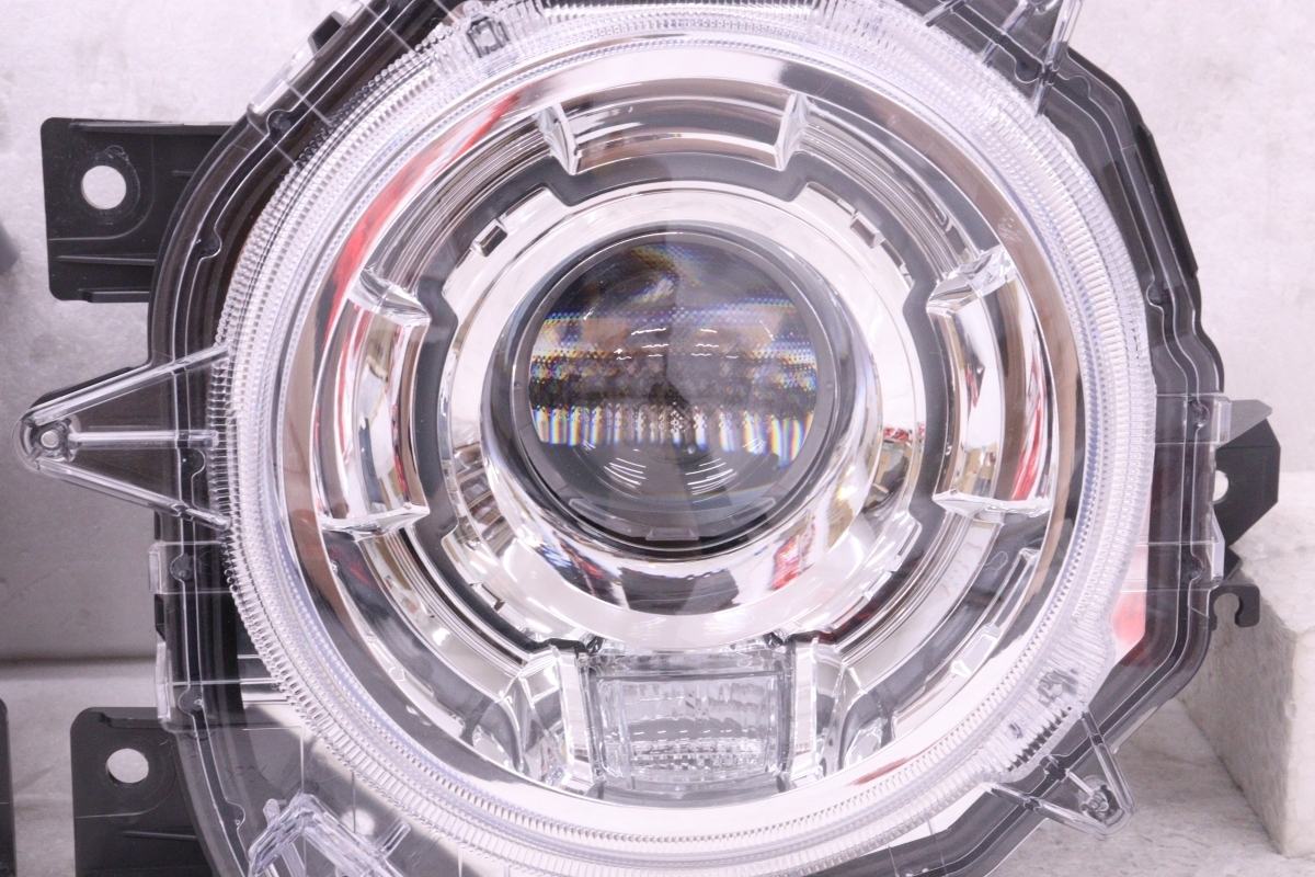 Suzuki Jimny JB64W LED Headlight Pair image 2
