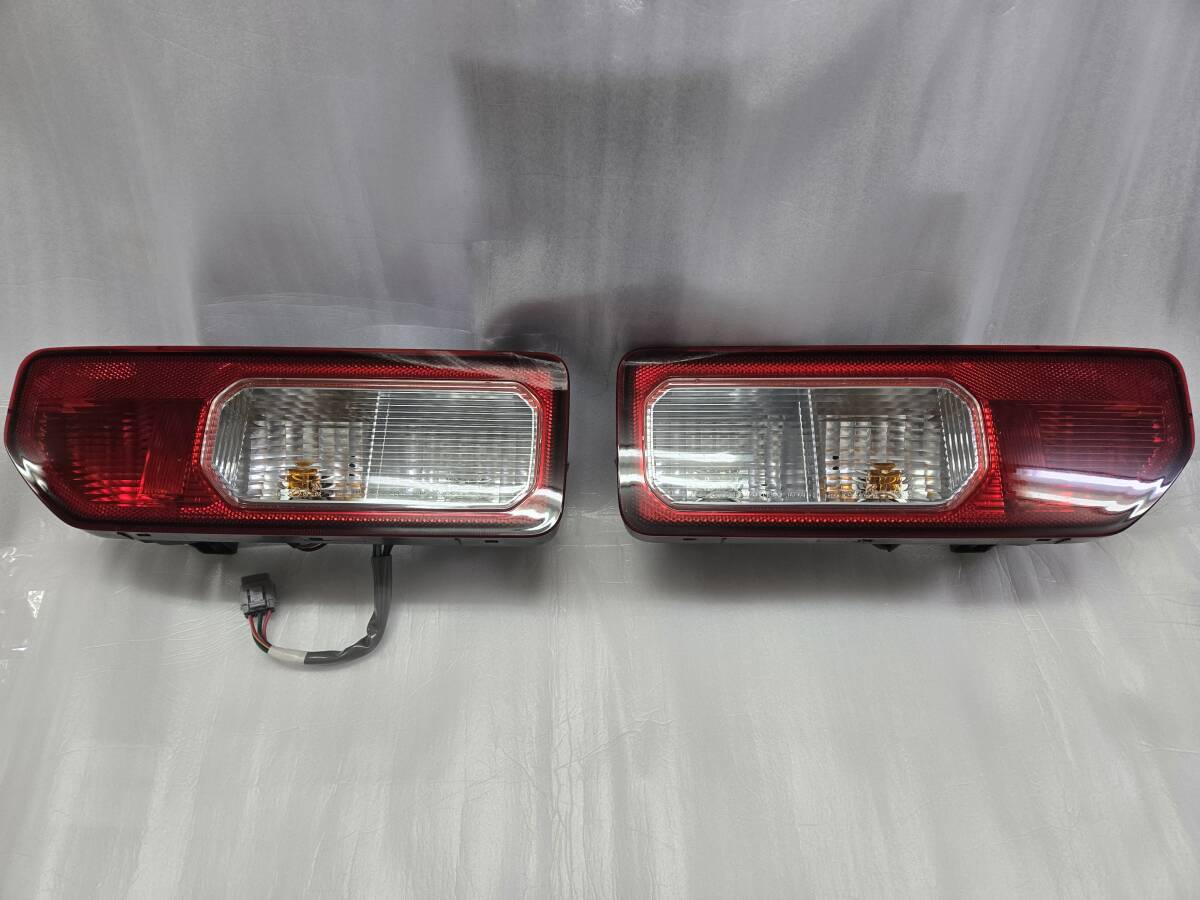Suzuki Jimny JB64W / JB74W Tail Light Pair