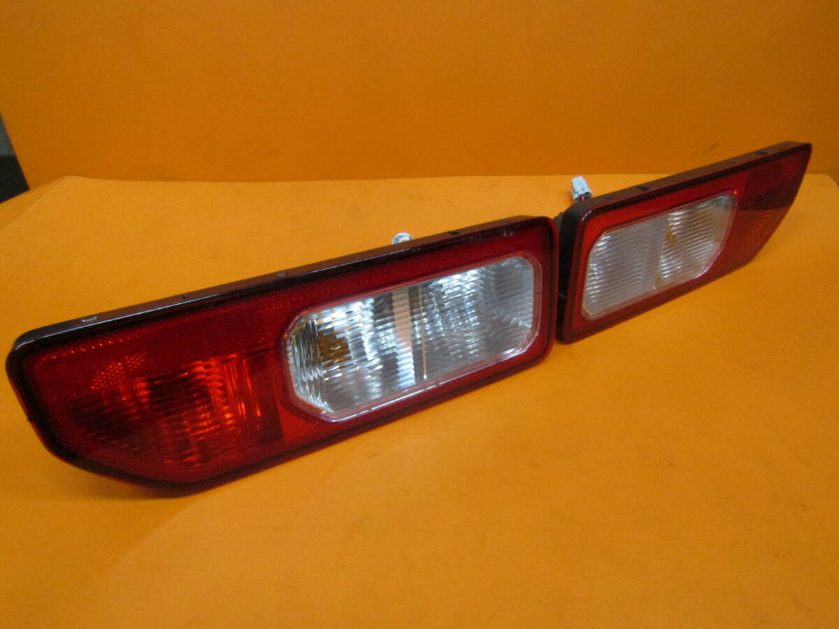 Suzuki Jimny JB64W / JB74W Tail Light Pair image 2