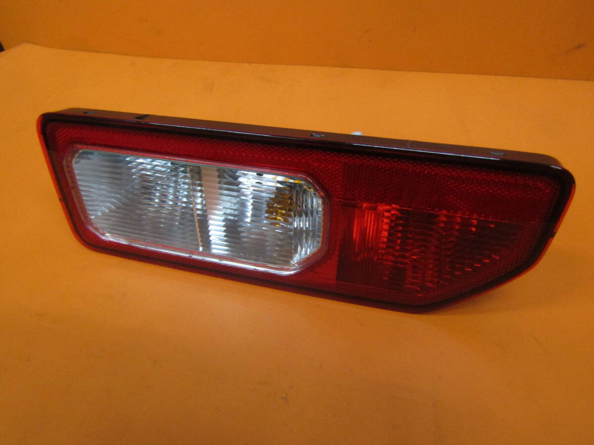 Suzuki Jimny JB64W / JB74W Tail Light Pair image 4