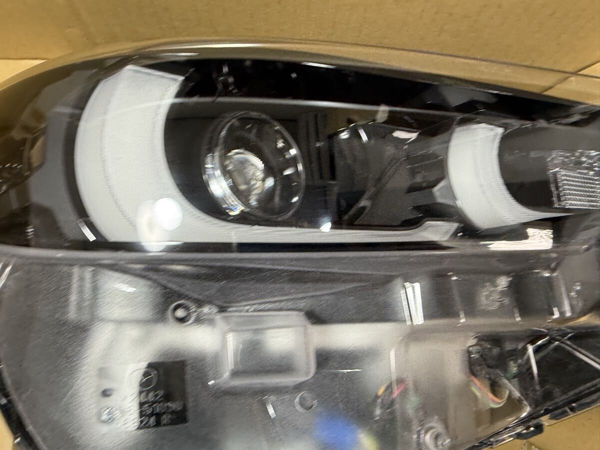 Mazda CX-5 KF / CX-8 KG Facelift Headlight Pair image 4