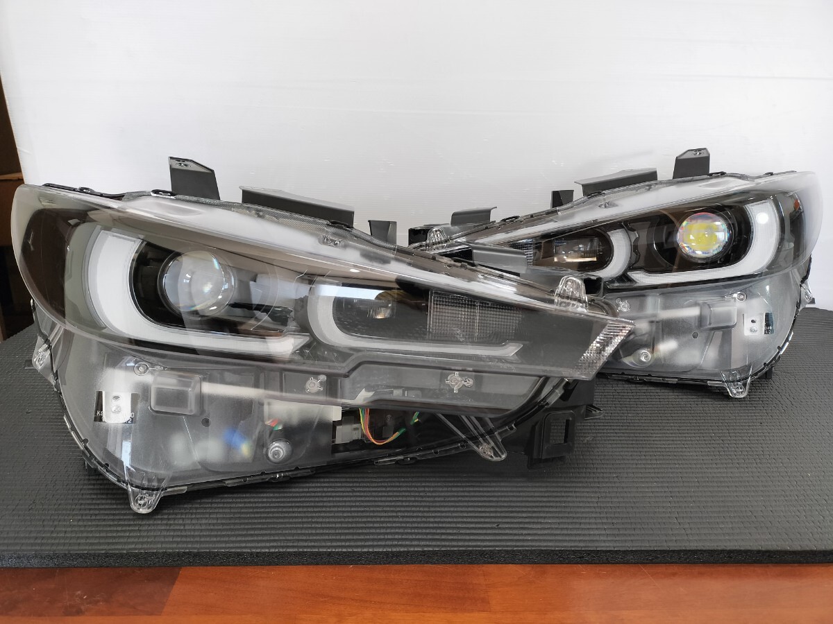 Mazda CX-5 KF / CX-8 KG Facelift Headlight Pair image 2