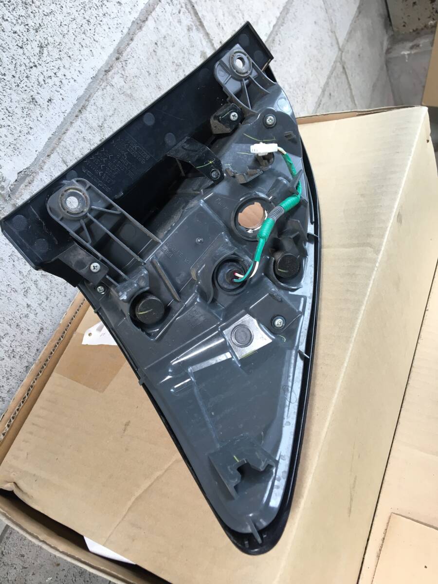 Honda Vezel RU1 / RU2 / RU3 / RU4 Tail Light Set image 3