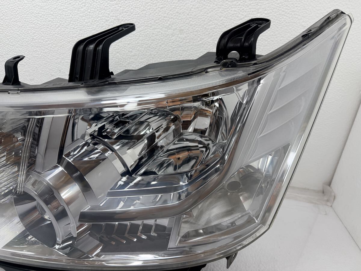 Mitsubishi Delica D:5 CV1W / CV2W / CV4W / CV5W HID Headlight Pair image 4
