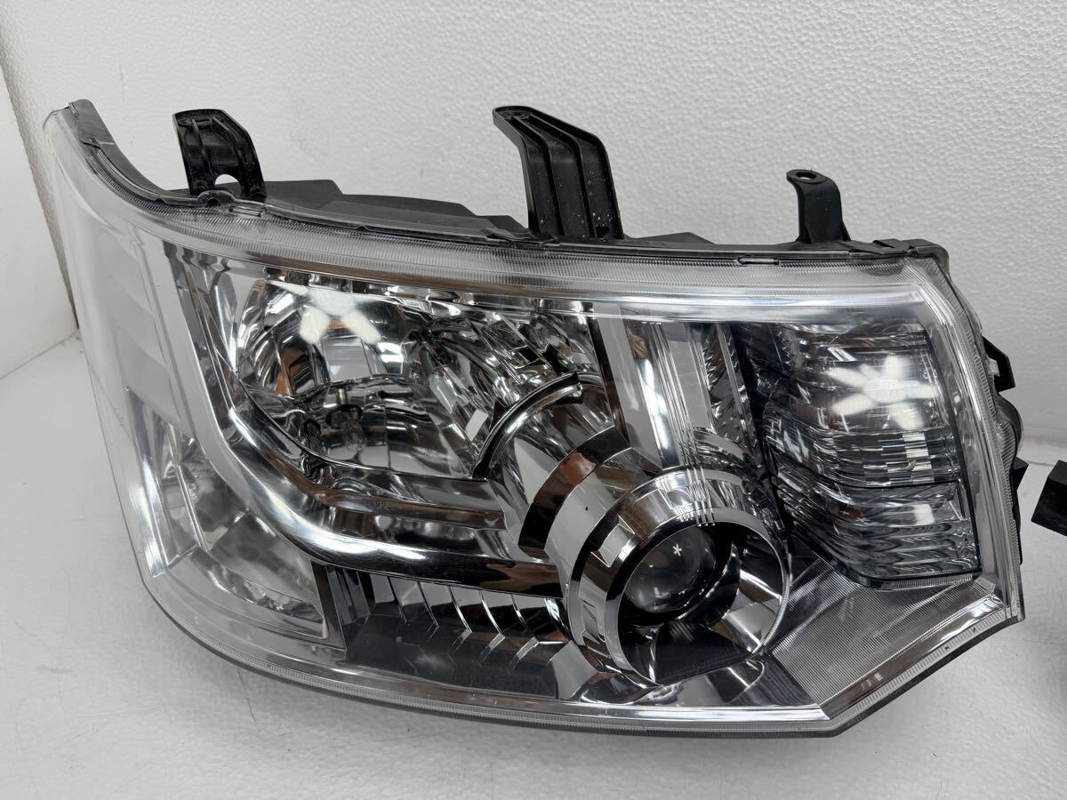Mitsubishi Delica D:5 CV1W / CV2W / CV4W / CV5W HID Headlight Pair