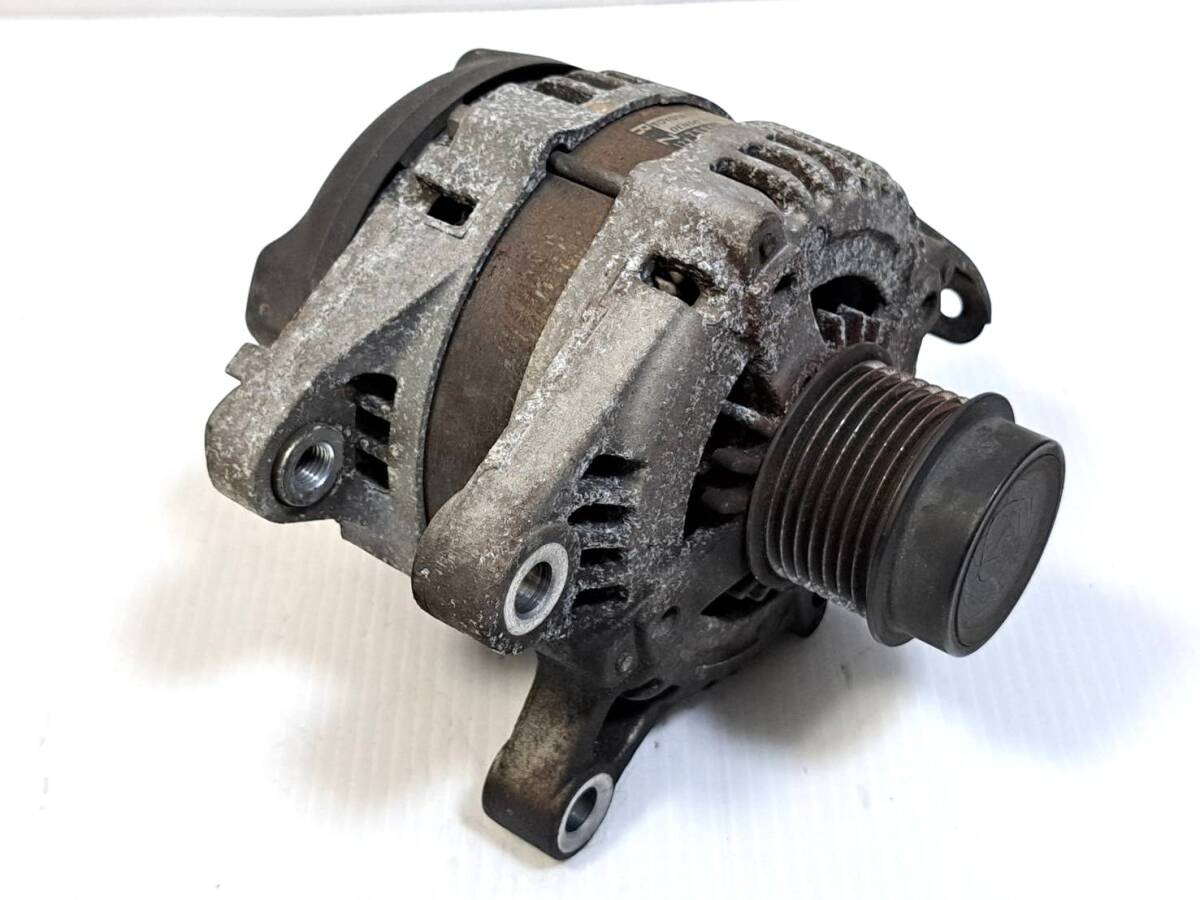 Toyota Hiace TRH200V Used Alternator 27060-75371