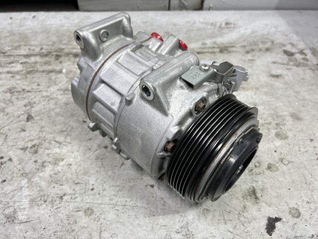 Toyota Alphard / Vellfire GGH30W Facelift A/C Compressor 88320-48340 image 4