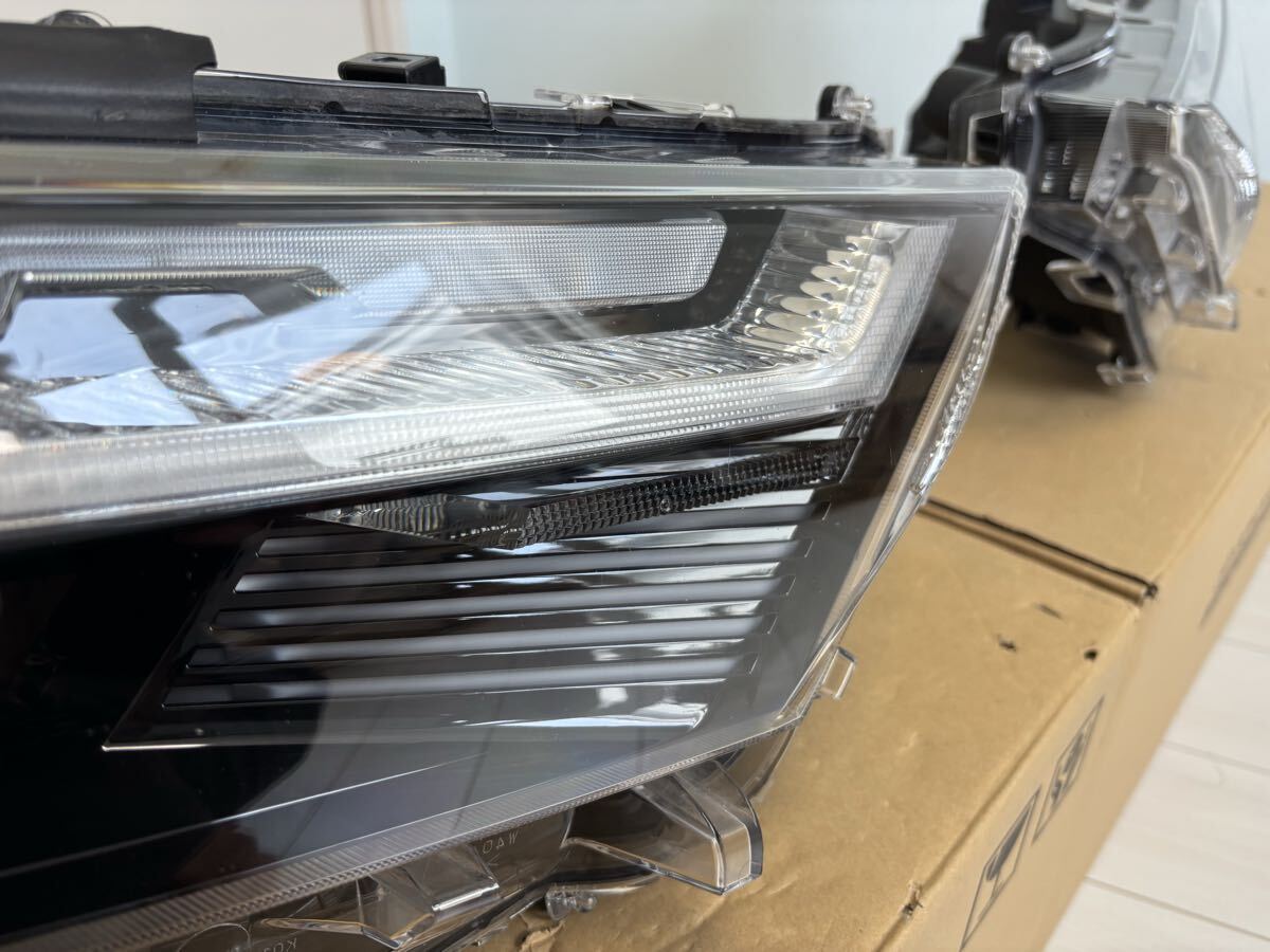 Toyota RAV4 AXAH52 / AXAH54 Facelift Bi-Beam LED Headlight Pair image 4