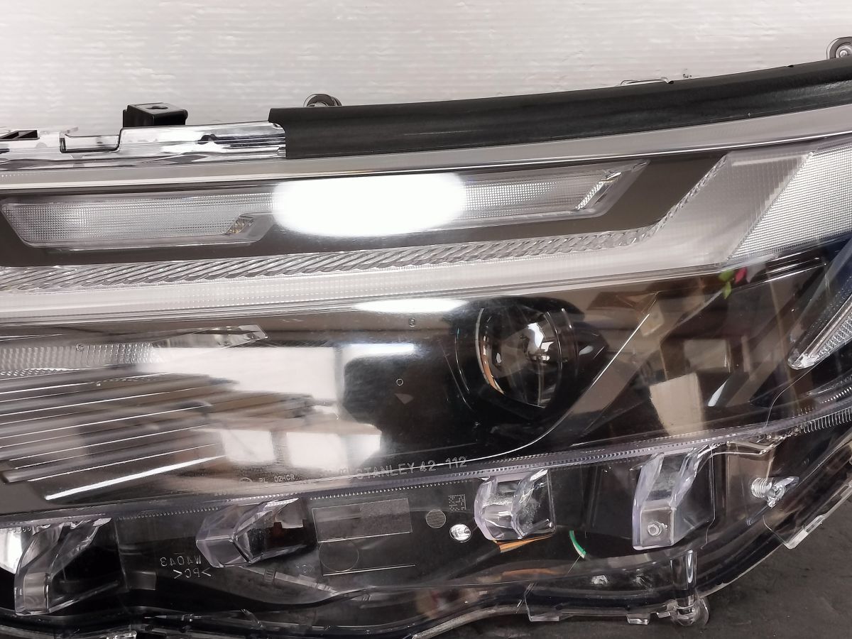 Toyota RAV4 AXAH52 / AXAH54 Facelift Left LED Headlight image 3