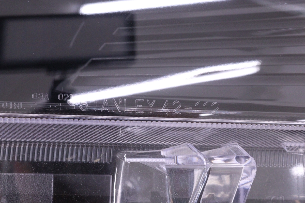 Toyota RAV4 AXAH54 Facelift Right LED Headlight image 4