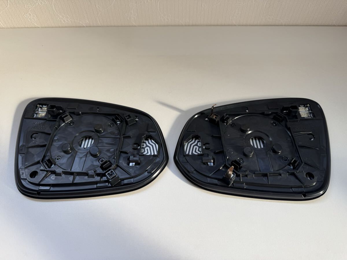 Toyota RAV4 MXAA54 Heated Outer Mirror Glass Pair image 2