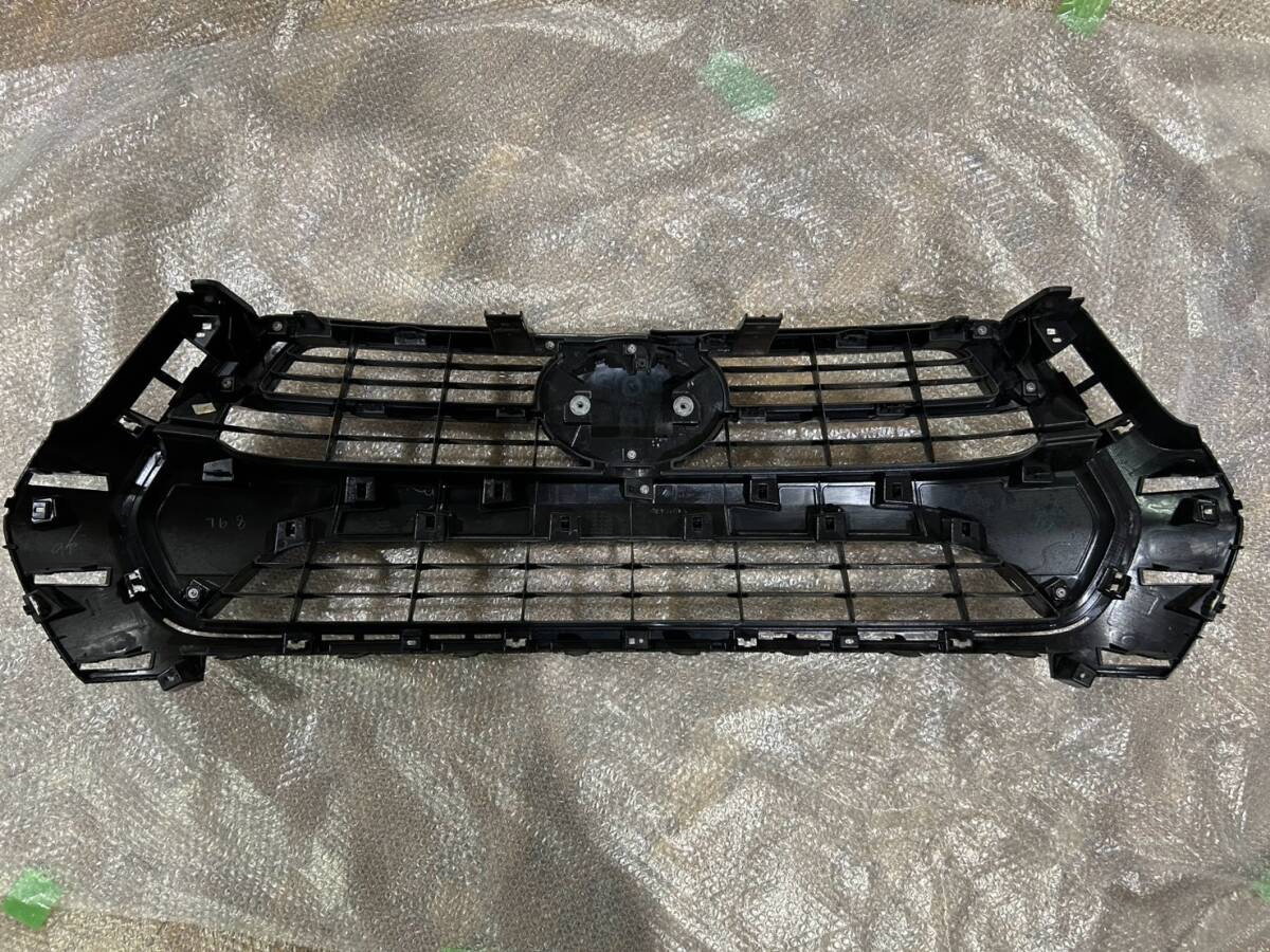 Toyota Hilux GUN125 Front Grille 53111-0KB20 image 2