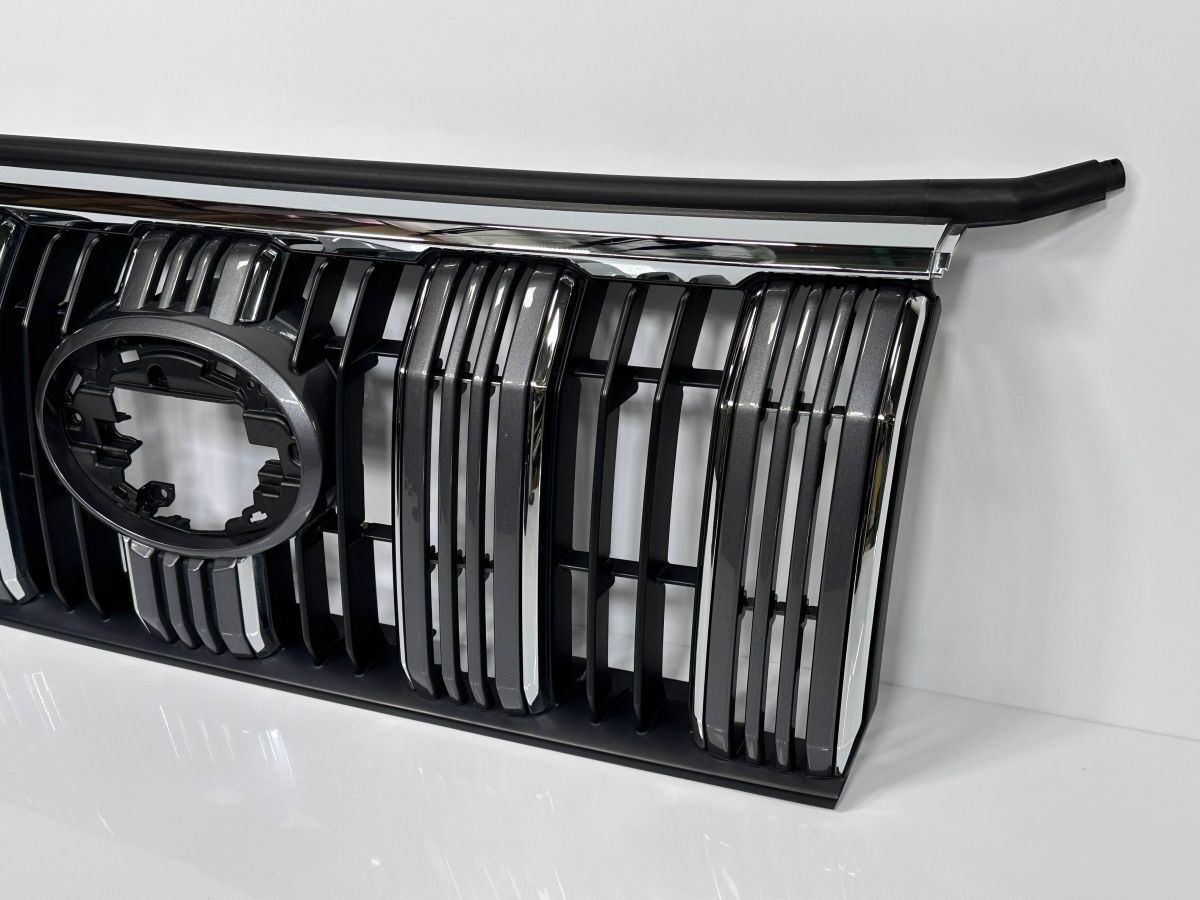 Toyota Land Cruiser Prado GDJ150W Facelift Front Grille without Camera Hole image 3