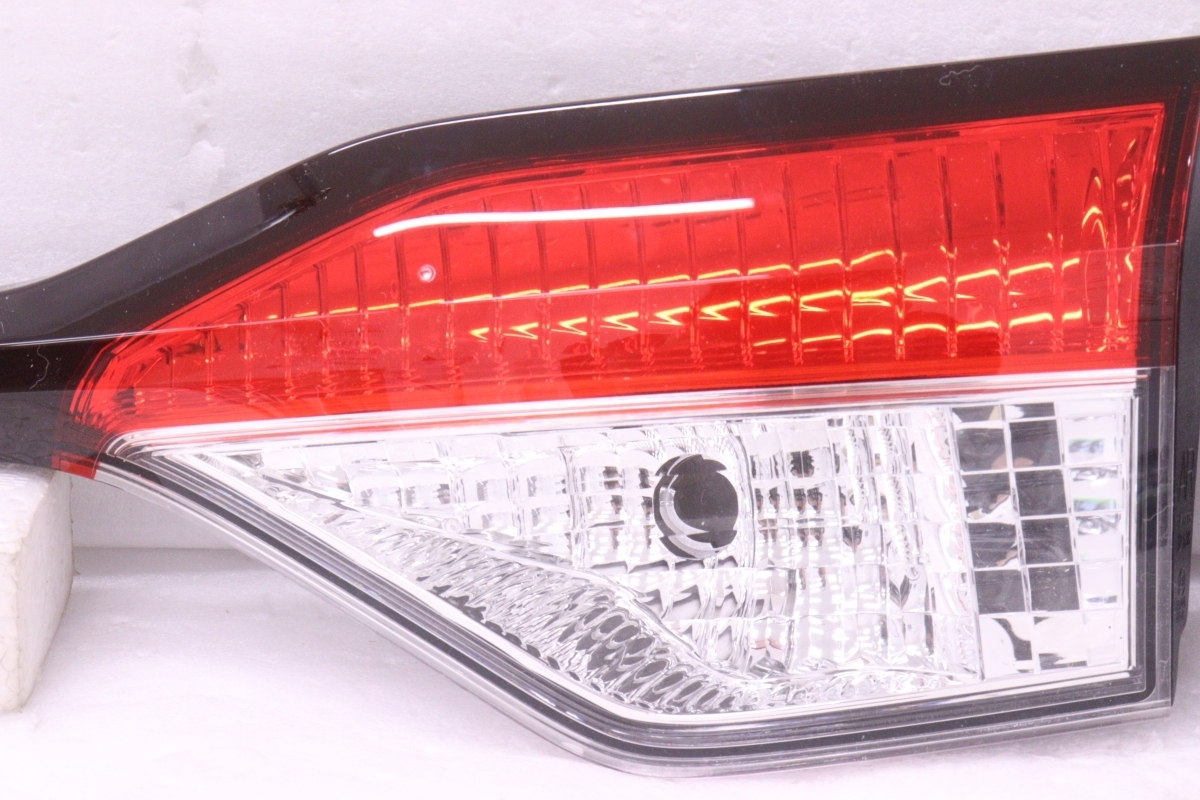 Toyota Corolla NRE210 LED Tail Light Set KOITO 12-635 / 12-638 image 3