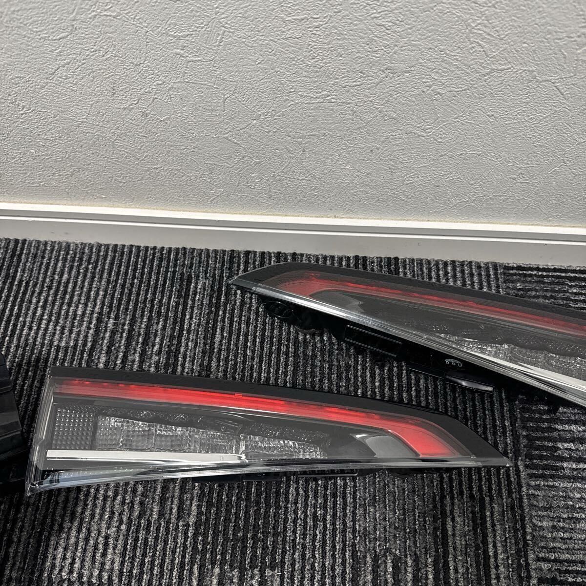 Toyota Corolla Touring 210 Series Pre-Facelift Tail Light Set KOITO 12-640 image 4