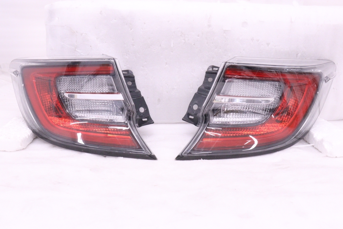 Toyota Corolla Sport NRE210H LED Tail Light Pair KOITO 12-629
