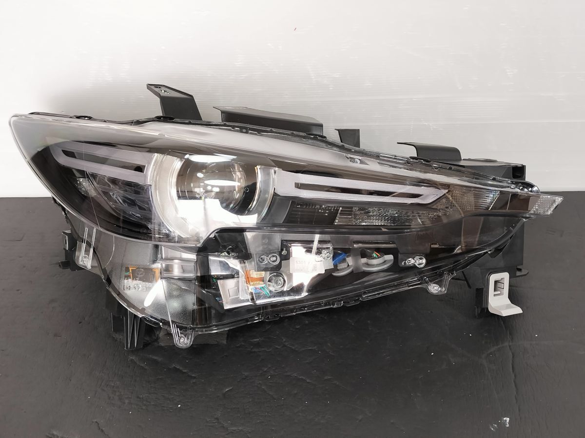 Mazda CX-5 / CX-8 KF / KG Pre-Facelift Right LED Headlight W3953 image 2