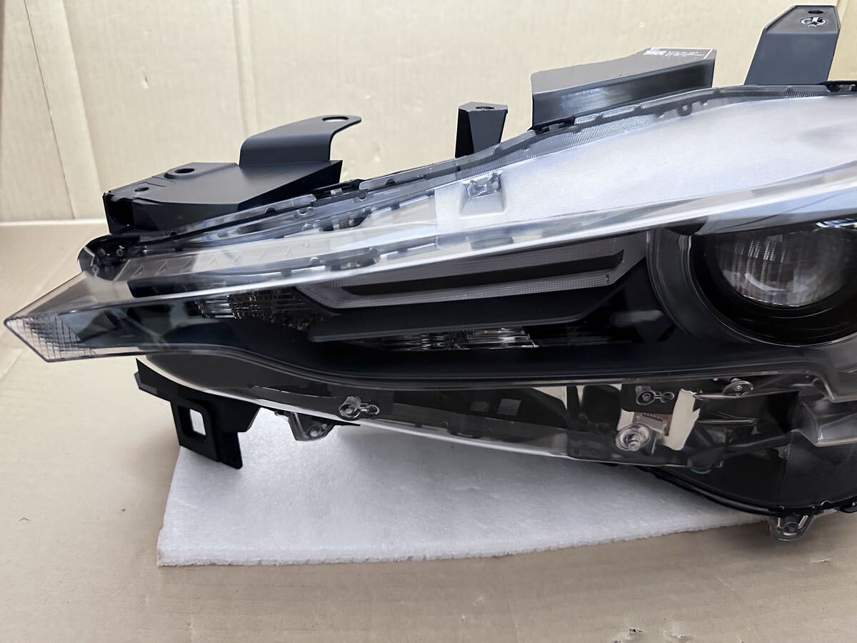 Mazda CX-5 / CX-8 KF / KG Pre-Facelift Left LED Headlight W3953 image 2