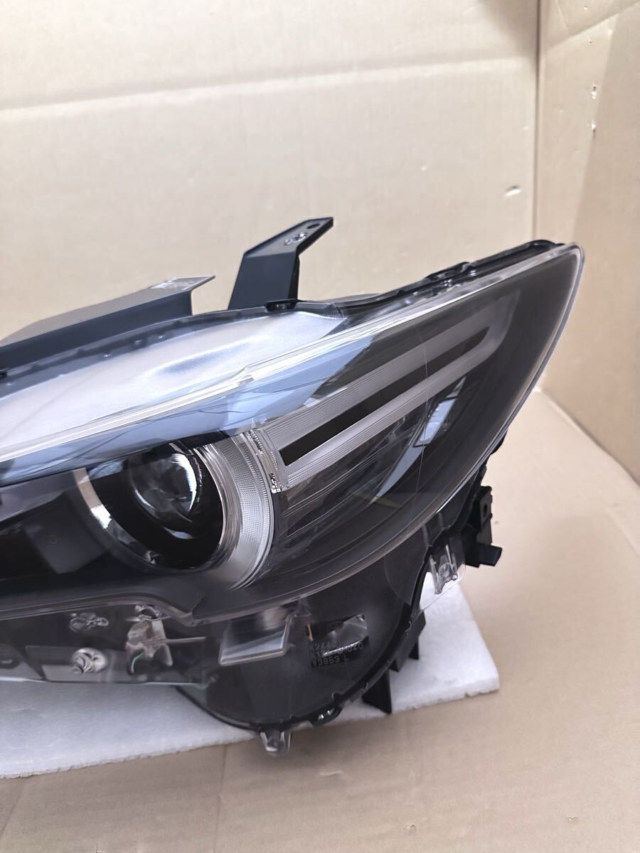 Mazda CX-5 / CX-8 KF / KG Pre-Facelift Left LED Headlight W3953 image 3