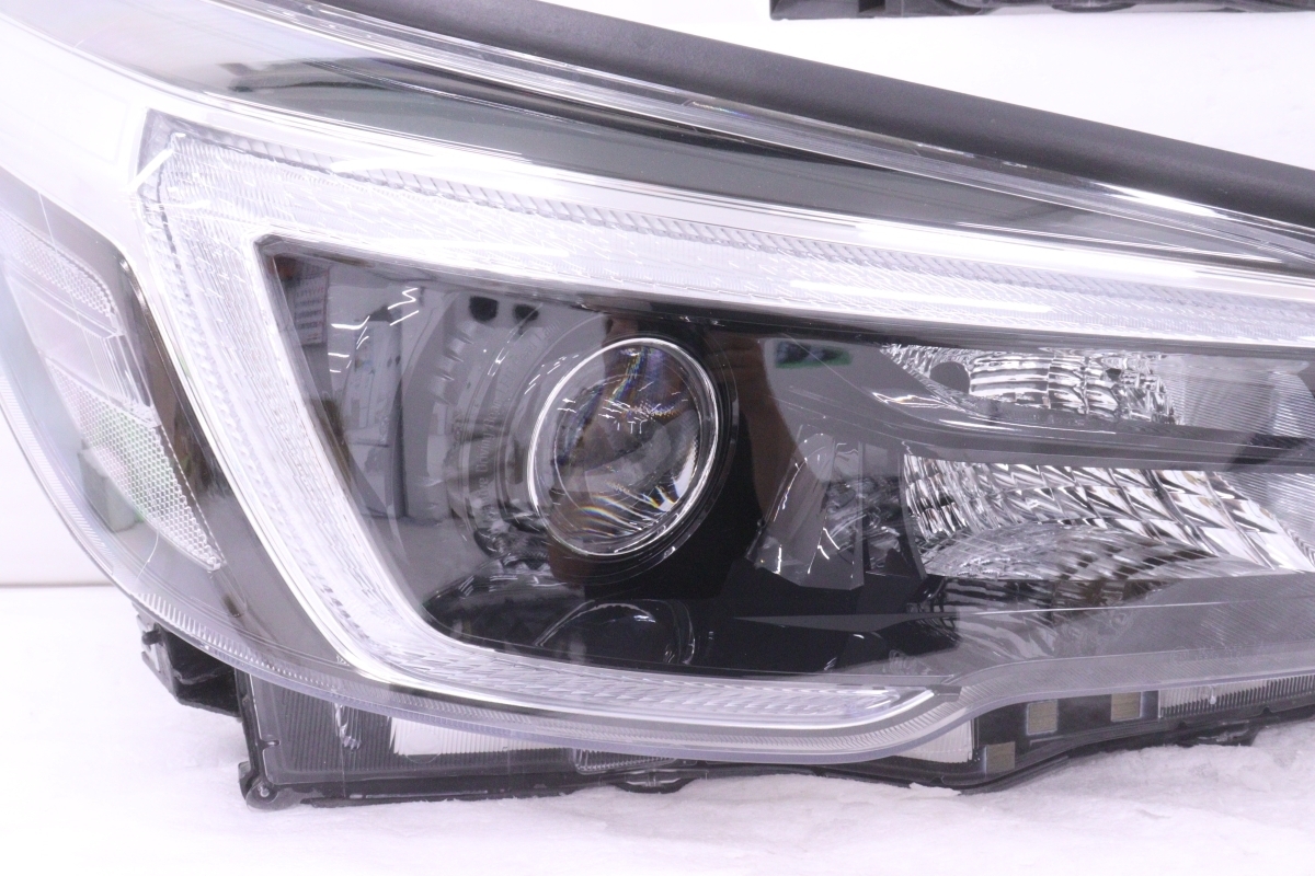 Subaru Forester SK5 / SKE Mid-Generation LED Headlight Pair KOITO 100-6045J image 2