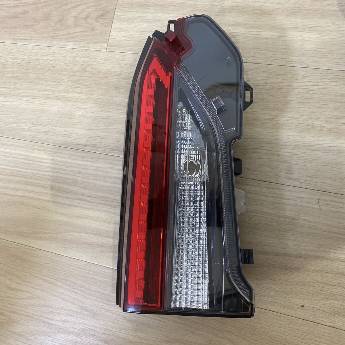 Toyota RAV4 50 Series Left Inner Tail Light ICHIKOH 42-98