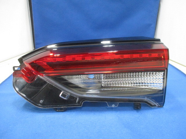 Toyota RAV4 50 Series Right Inner Tail Light 81580-42151