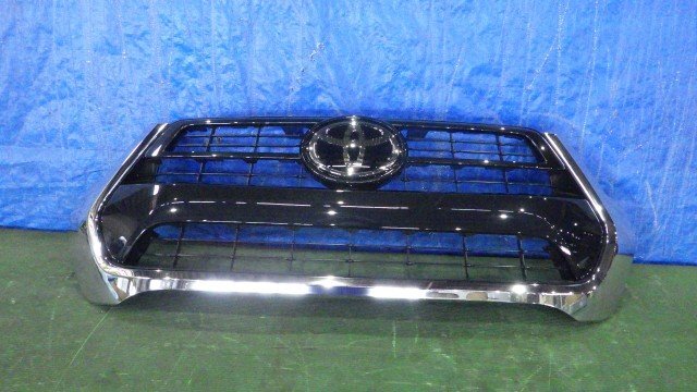 Toyota Hilux GUN125 Facelift Front Grille 53111-0KB20 for Radar