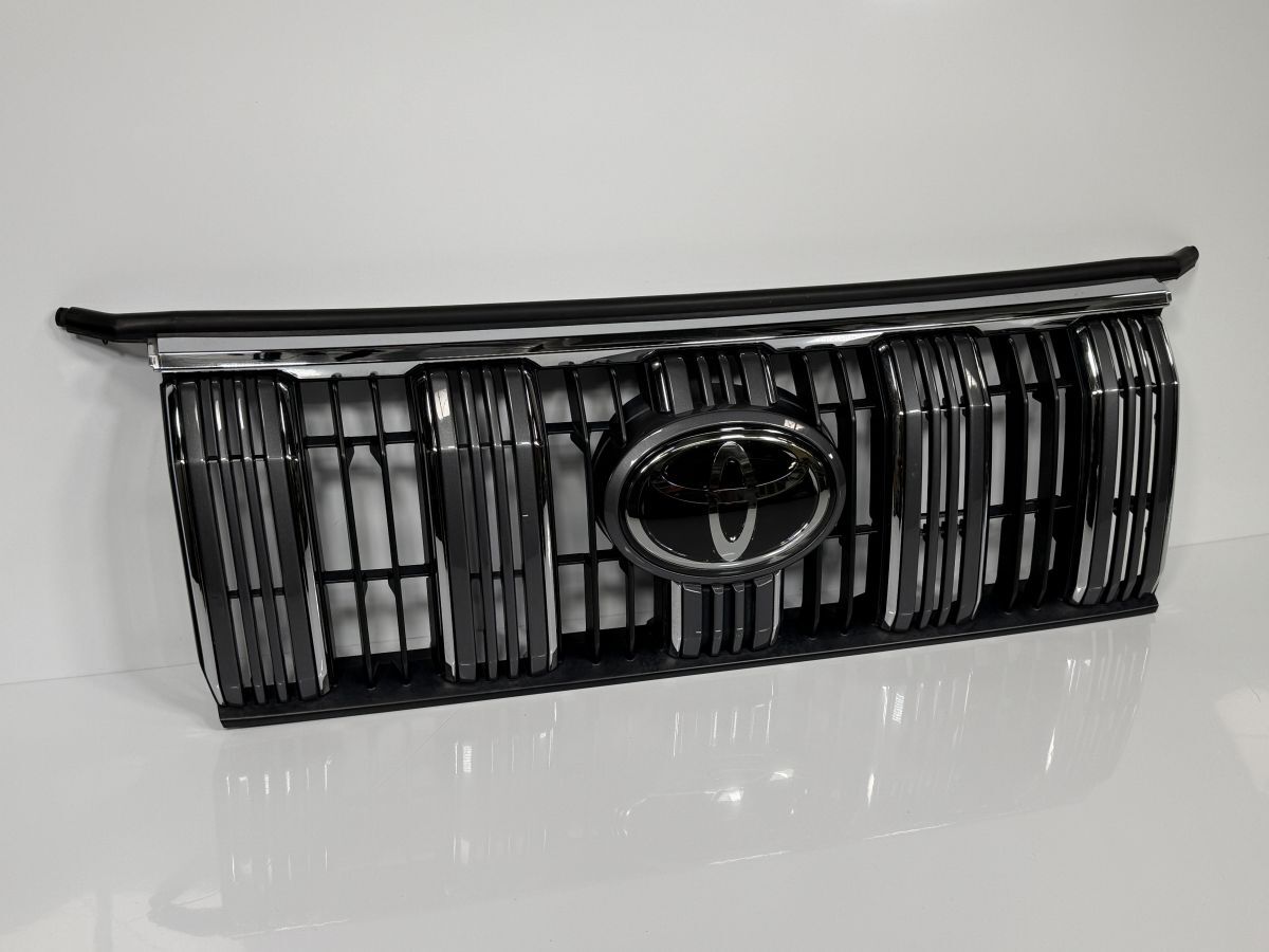 Toyota Land Cruiser Prado 150 Facelift Front Grille and Emblem Set