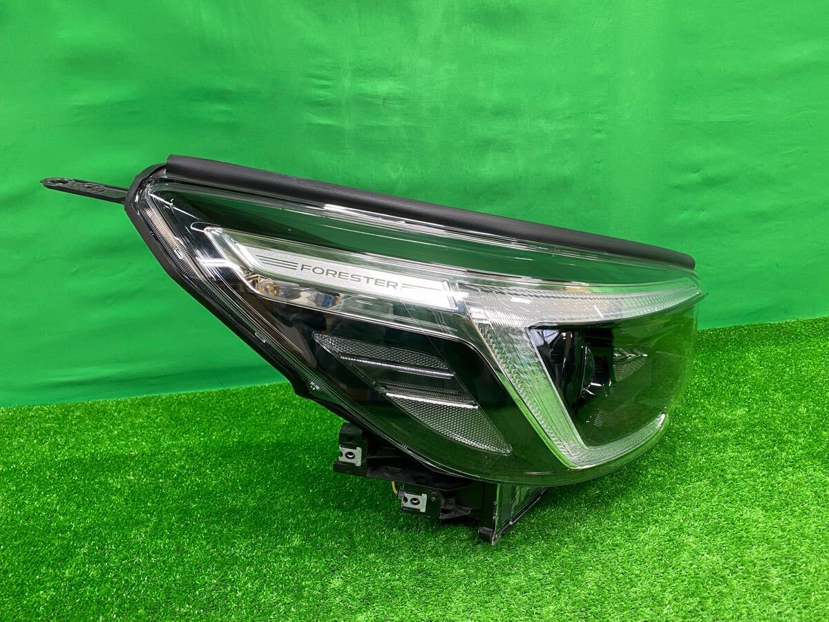 Subaru Forester SK5 / SKE Mid-Generation LED Headlight Pair KOITO 100-6045J image 2