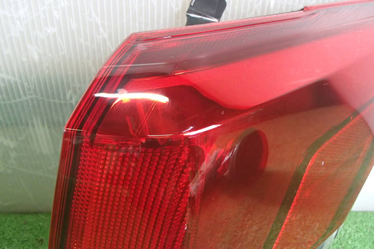Subaru Forester SK5 / SKE / SK9 Right LED Tail Light FCM924-02 image 2