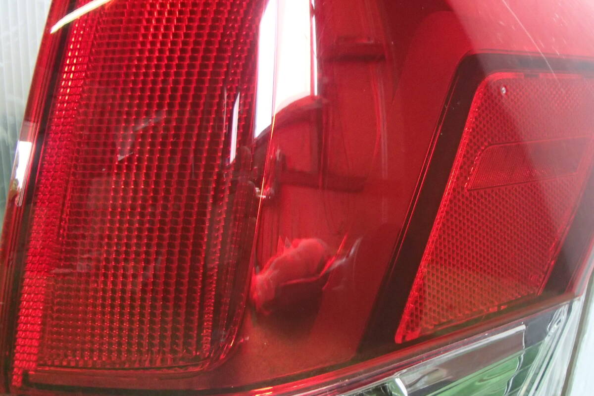 Subaru Forester SK5 / SKE / SK9 Right LED Tail Light FCM924-02 image 4