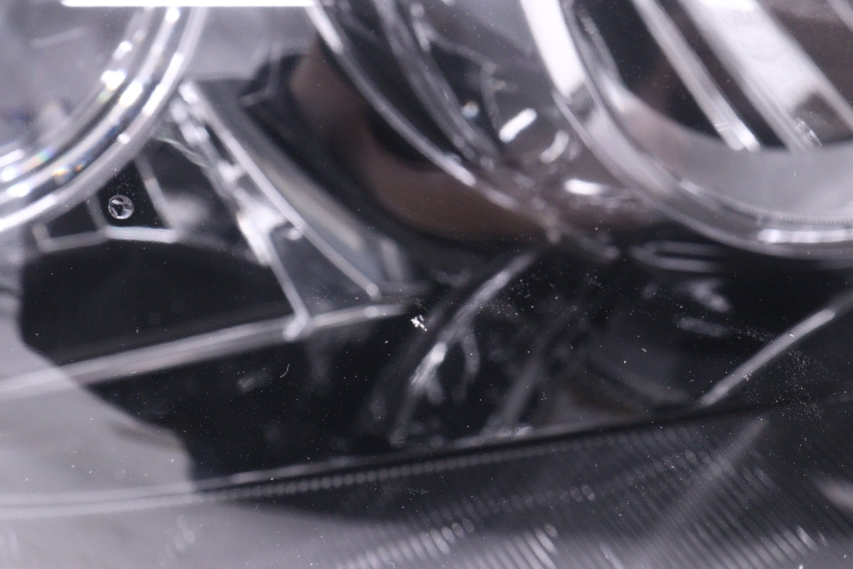 Toyota Aqua NHP10 G's Pre-Facelift Right LED Headlight KOITO 52-247 image 3