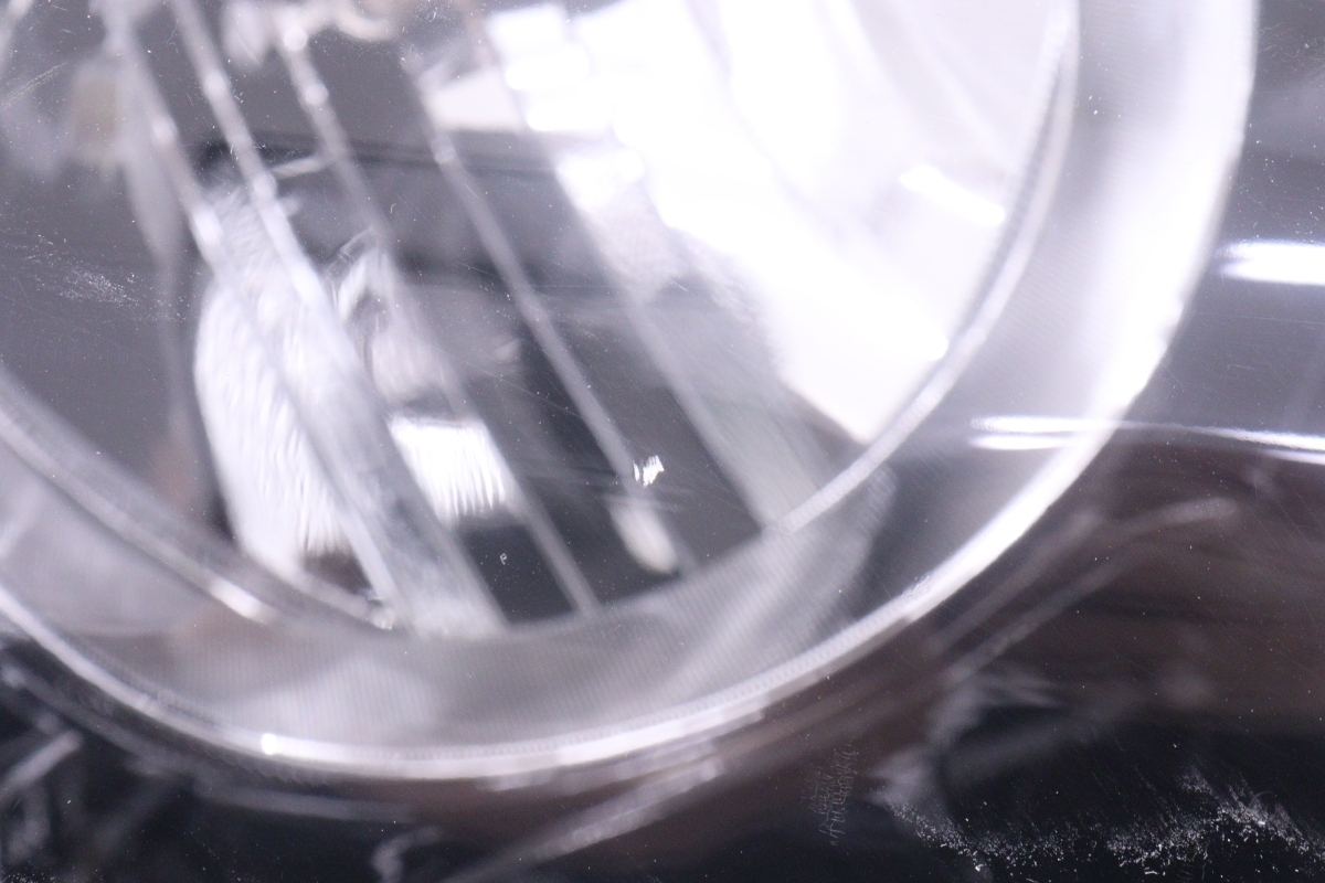 Toyota Aqua NHP10 G's Pre-Facelift Right LED Headlight KOITO 52-247 image 4