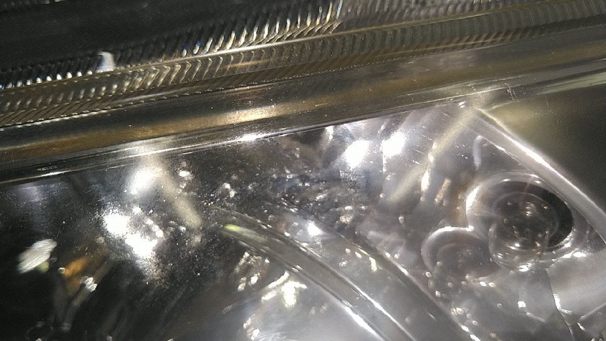 Toyota Aqua NHP10 Left Halogen Headlight KOITO 52-244 image 4