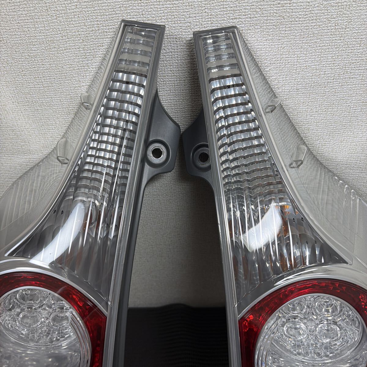 Toyota Aqua NHP10 Pre-Facelift Tail Light Pair STANLEY 52-252 image 6