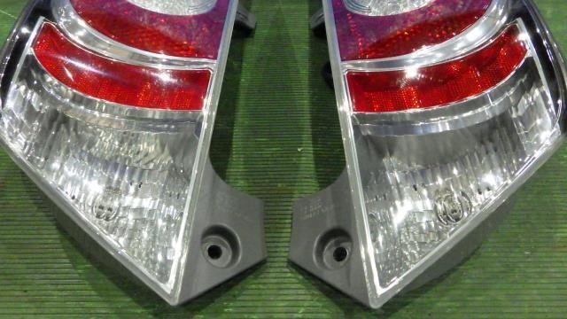 Toyota Aqua NHP10 Pre-Facelift Tail Light Pair with Garnishes STANLEY 52-252 image 6