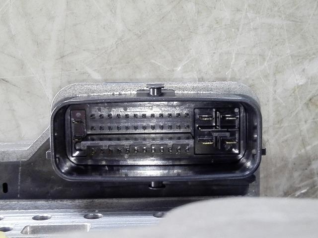 Toyota Aqua NHP10 ABS Actuator Assembly 47050-52030 image 6