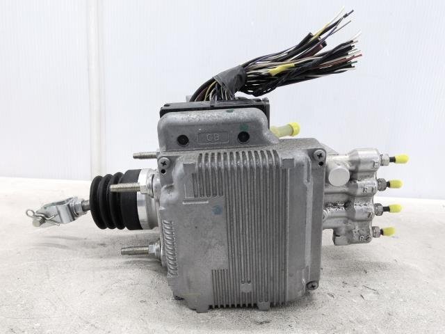 Toyota Aqua NHP10 Pre-Facelift ABS Actuator and Brake Booster Set image 3