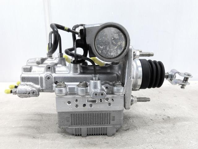 Toyota Aqua NHP10 Pre-Facelift ABS Actuator and Brake Booster Set image 4