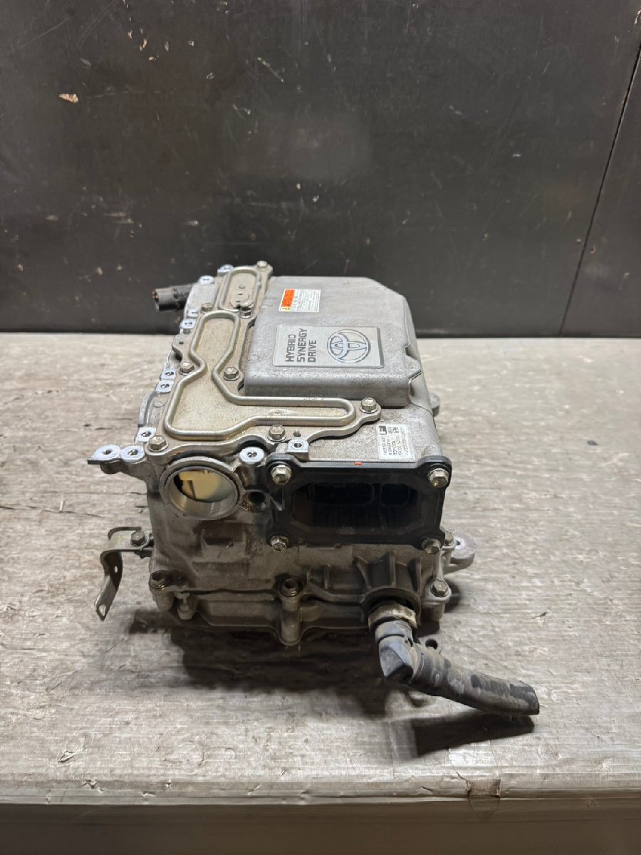 Toyota Aqua NHP10 Hybrid Inverter Converter G9200-52010 image 2