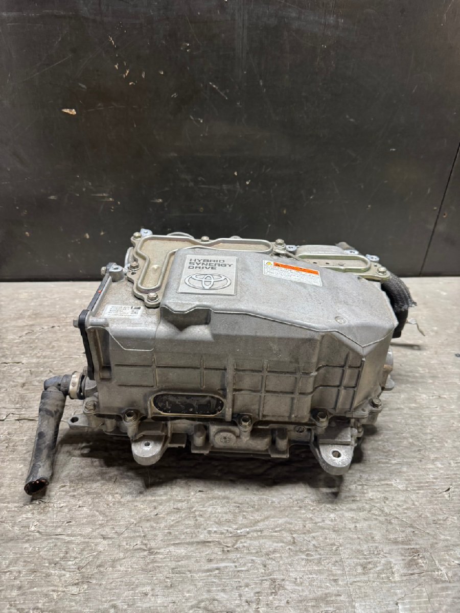 Toyota Aqua NHP10 Hybrid Inverter Converter G9200-52010 image 3