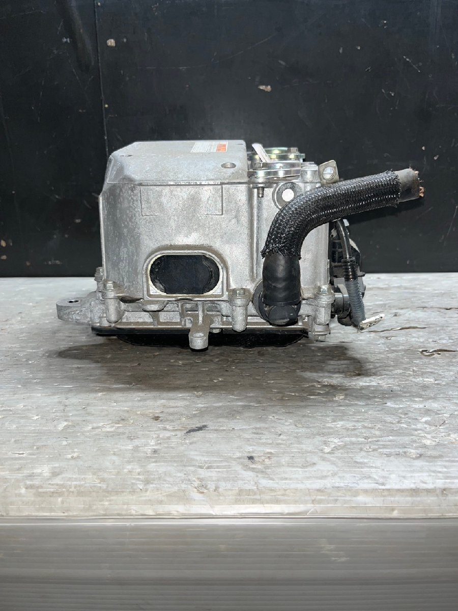 Toyota Aqua NHP10 Hybrid Inverter Converter G9200-52010 image 4