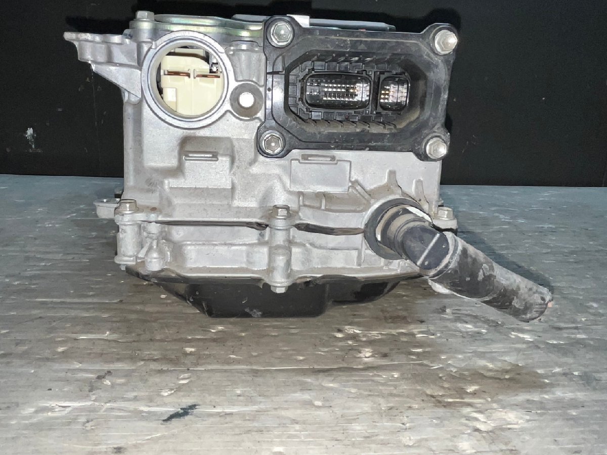 Toyota Aqua NHP10 Pre-Facelift Hybrid Inverter Converter G9200-52010 image 6