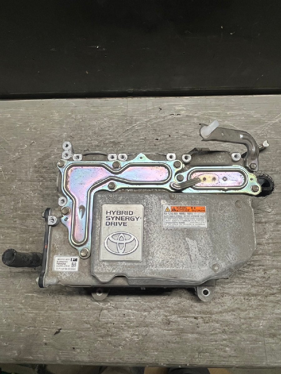 Toyota Aqua NHP10 Pre-Facelift Hybrid Inverter Converter G9200-52010 image 2