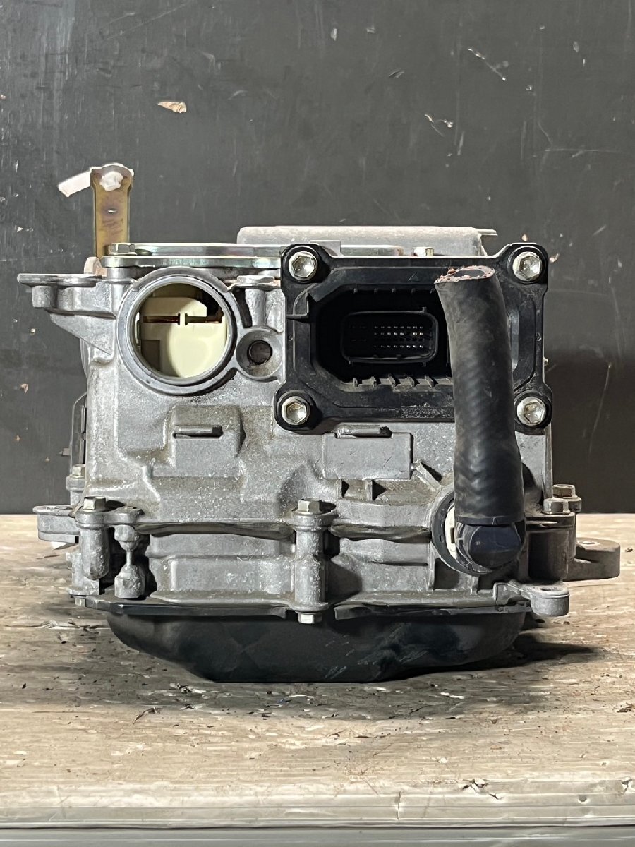 Toyota Aqua NHP10 Pre-Facelift Hybrid Inverter Converter G9200-52010 image 6