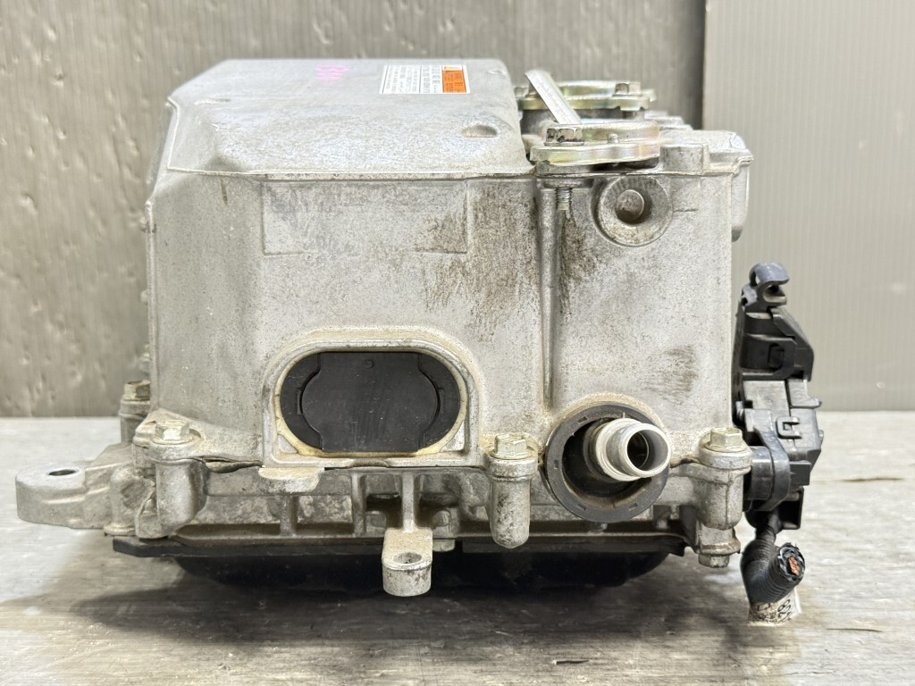 Toyota Aqua NHP10 Inverter Converter / EV Converter G9200-52010 image 3